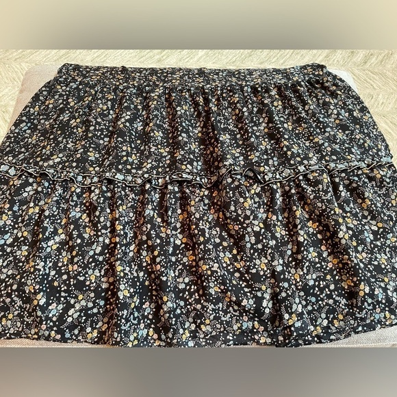 Max Studio Ditzy Floral Prairie Western Tiered Skirt RuffleNeck Shoulder Detail - Picture 5 of 12